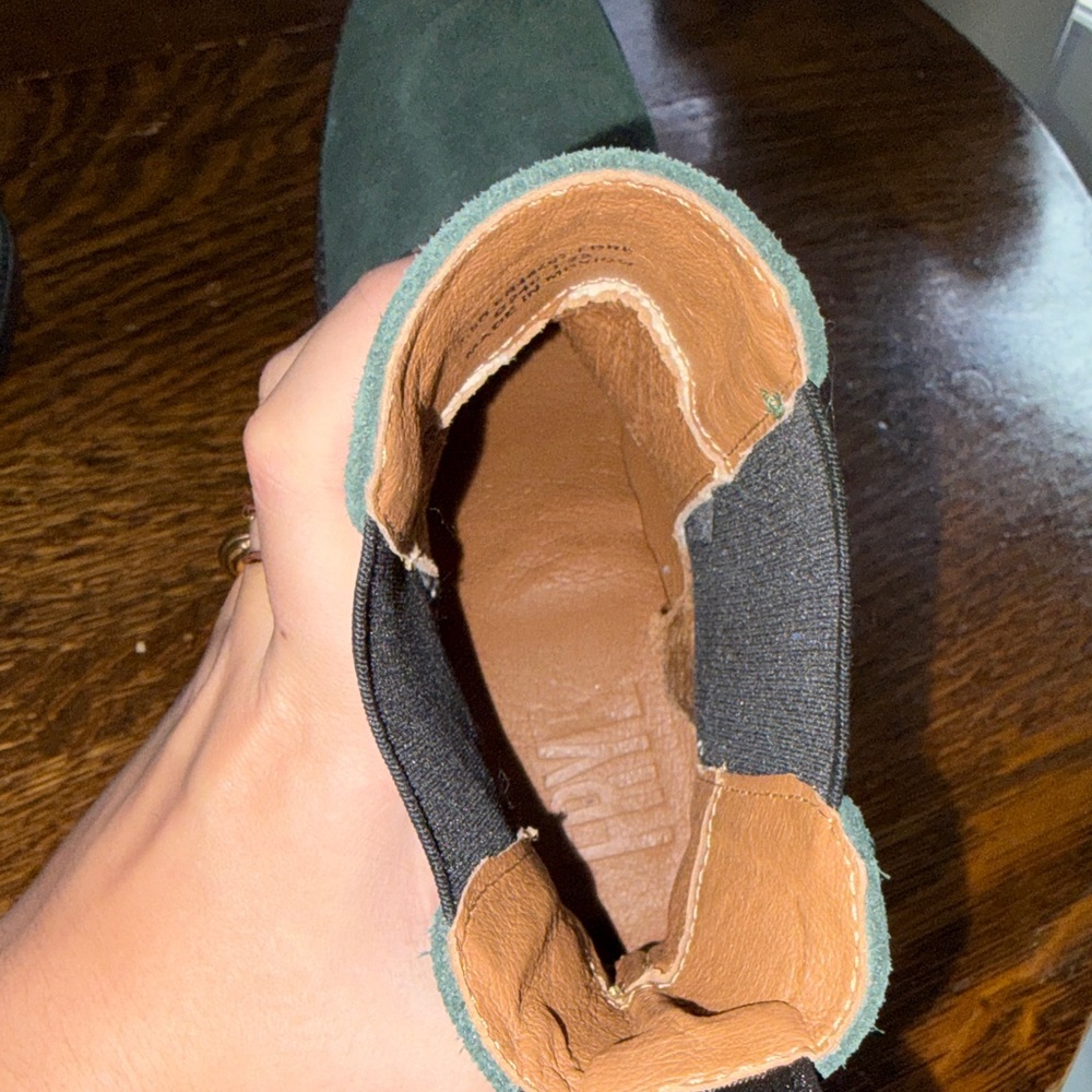 Forrest Green FRYE Jean Chelsea Boots - Picture 4 of 7